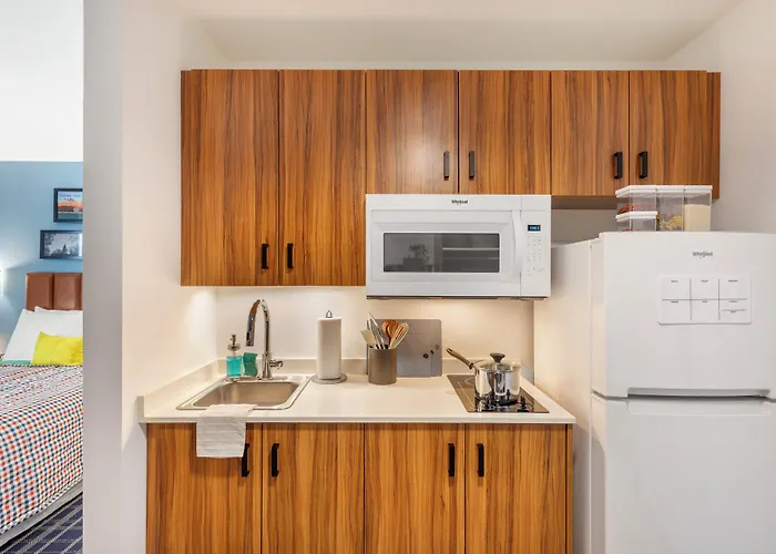 Uptown Suites Extended Stay Tampa Fl - Riverview